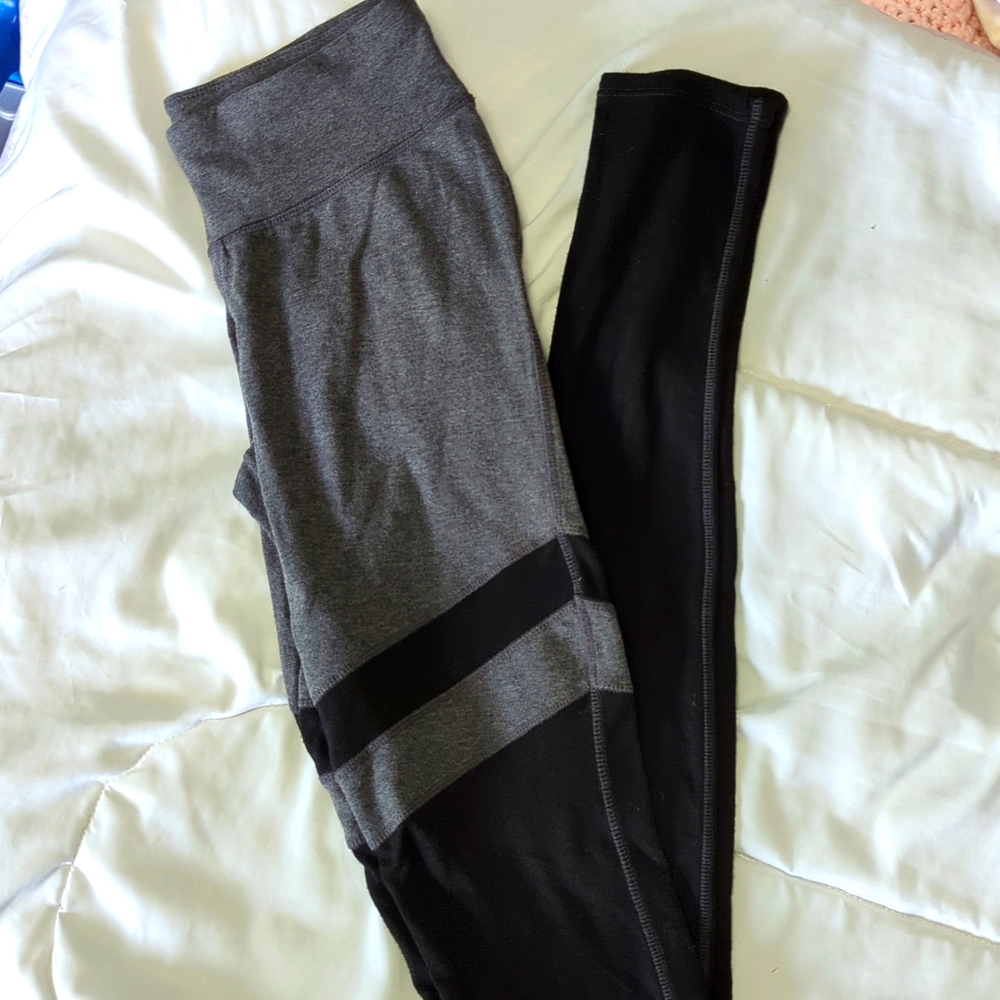 Steve Madden gray and black mixed fabric yoga leggings